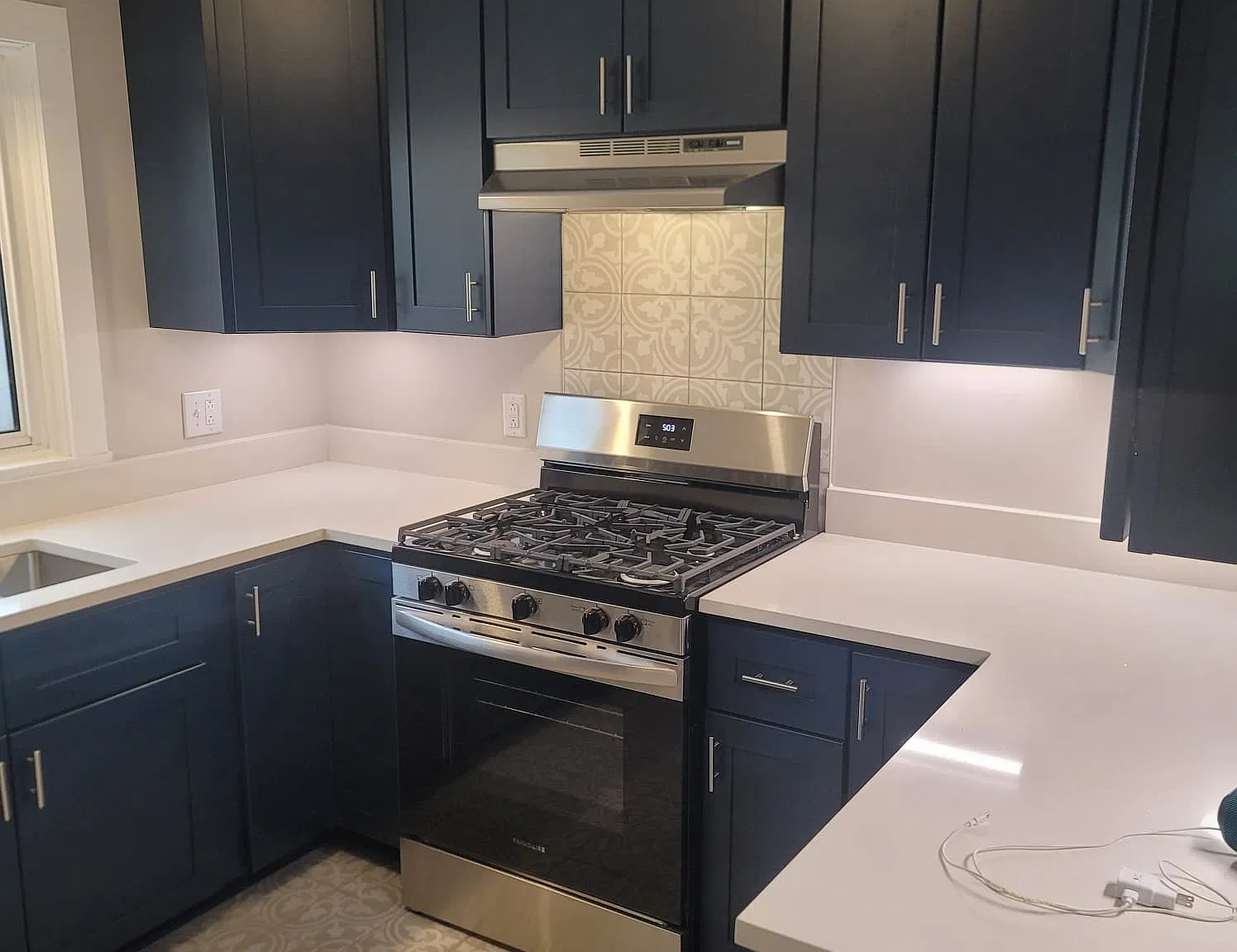 3 bed, 1.5 bath, 1594 sqft, $2,500 — Photo 1