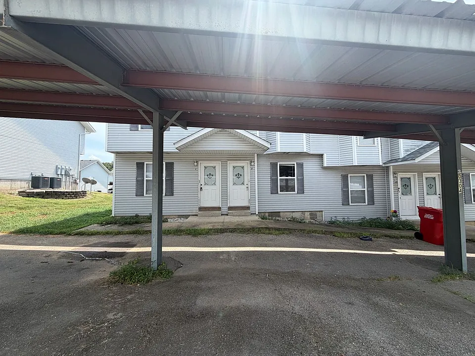 20304 Skyview Dr