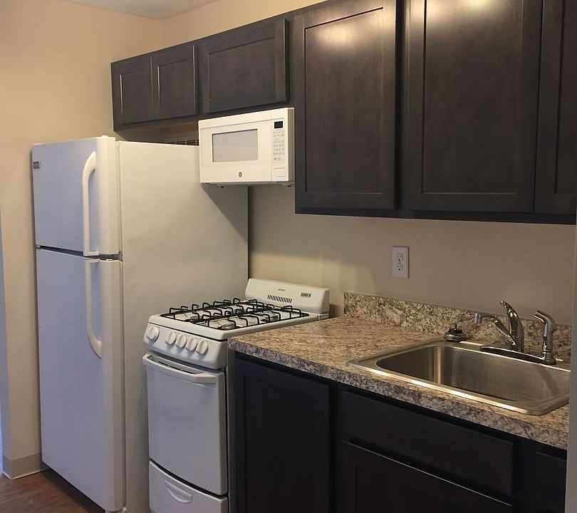 2nd image of 817 W High St APT 3B