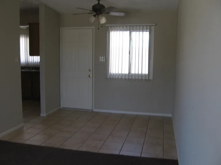 236 Oasis Dr — Photo 5