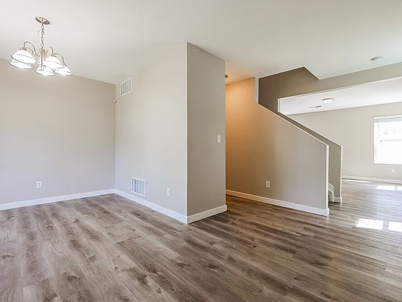 5th image of 18619 E 46th Pl