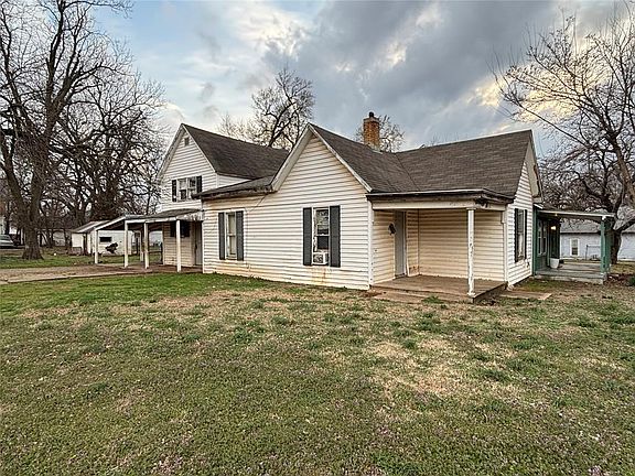 3rd image of 521 E Vilas Ave