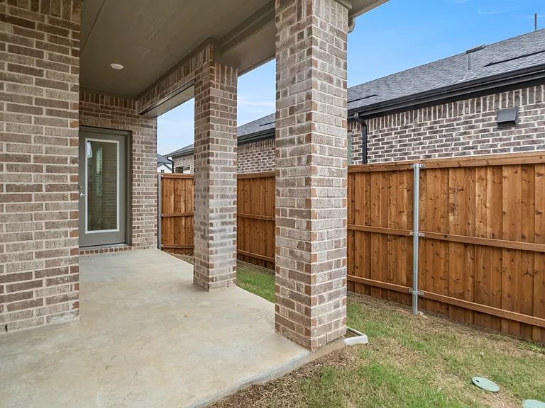 109 Tornillo Dr — Photo 28
