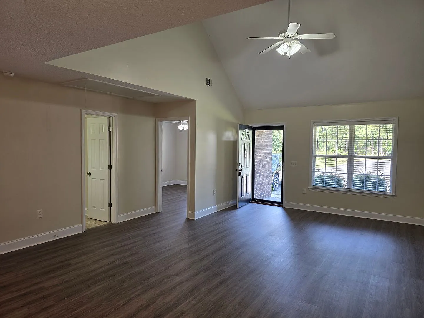 Lakeview Commons Community! — Photo 3