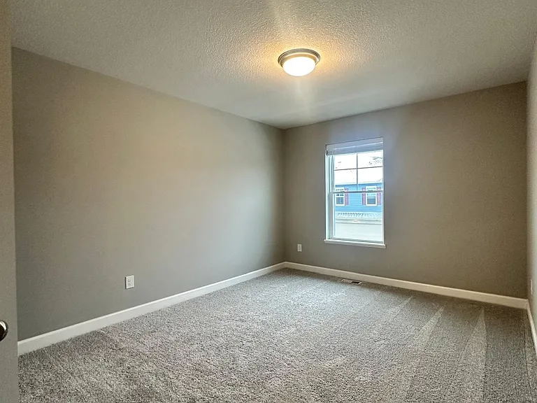 10890 Fountain Pl N — Photo 22