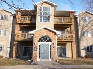 2664 Triple Crown Ln UNIT 1, Iowa City, IA 52240
