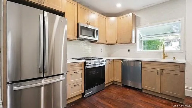 222 Lorraine Ave — Photo 6