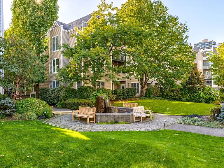 205 SW Montgomery St #204 — Photo 40