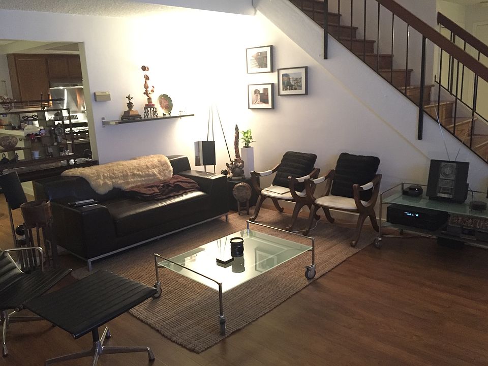 1st image of 642 W Huntington Dr Unit 02