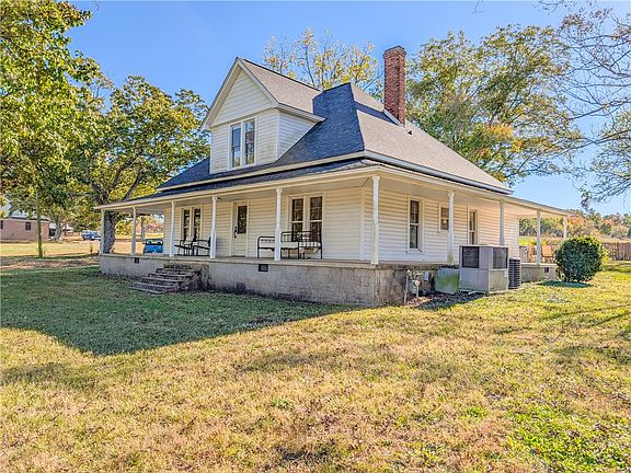 4th image of 6025 Mountain View Rd