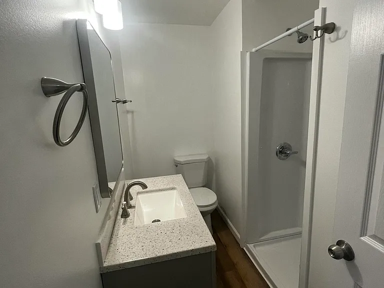 1801 Woodson Dr — Photo 10