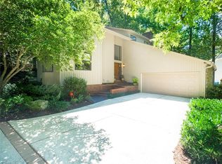 4011 Waldenbrook Ct, Greensboro, NC 27407