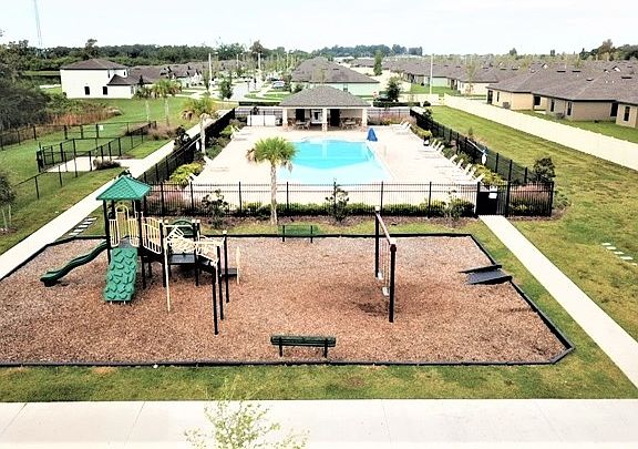 2nd image of 831 Chatham Walk Dr