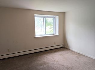 10 Losson Garden Dr APT 3, Buffalo, NY 14227