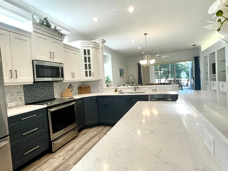 321 Lansbrook Dr — Photo 8