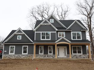 9061 Fielding Dr, Brighton, MI 48116