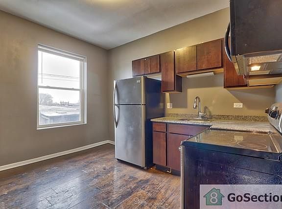 4th image of 1852 S Central Park Ave #2F