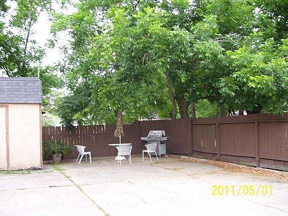 3rd image of 1312 W Adoue St APT 2