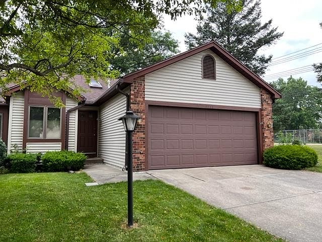 Beautiful Corner Condo in a Quiet Neighborhood