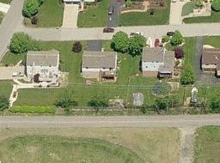 5 Janette Cir, Irwin, PA 15642