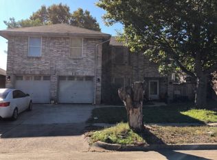 828 Lovingham Dr, Arlington, TX 76017