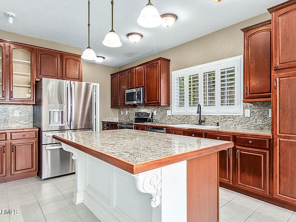 2nd image of 2830 W SUNSHINE BUTTE Drive