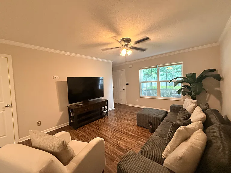 Woody Dr — Photo 19