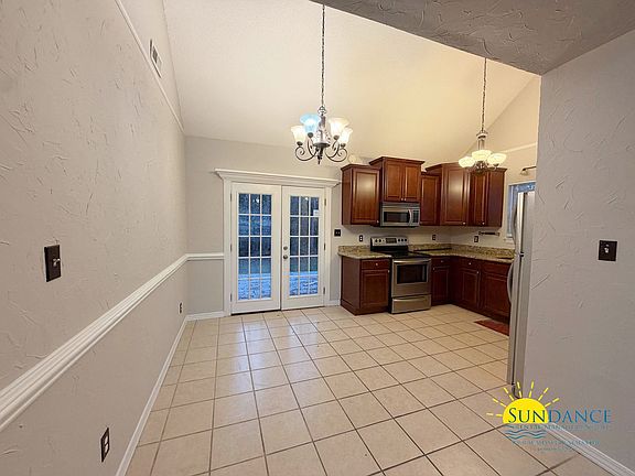 4th image of 2720 Willow Grove Ln