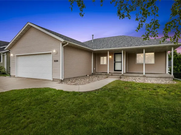 2584 Pleasantview Dr, Marion, IA 52302