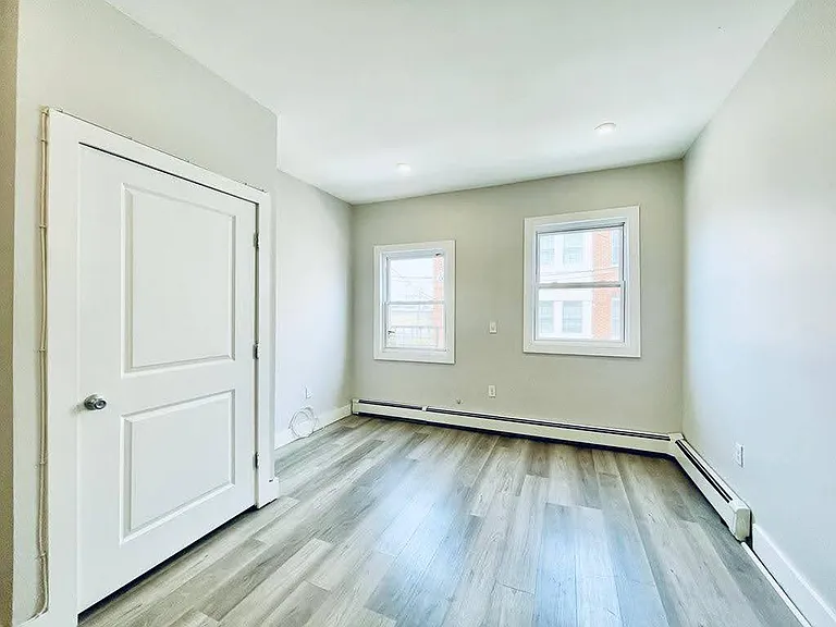 55 Graham St #3A — Photo 2