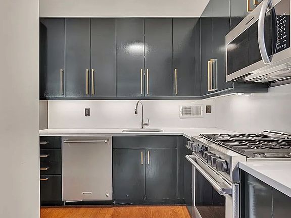 5th image of 333 E 34th St #4DE