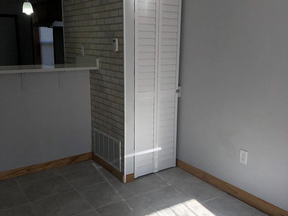 1st image of 2130 S Fairfield Ave #1