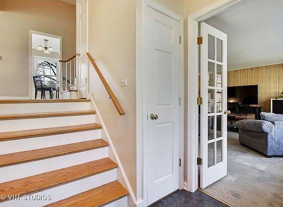 2nd image of 251 Park Dr