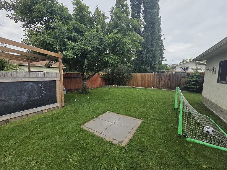 88 Arlington Dr — Photo 13