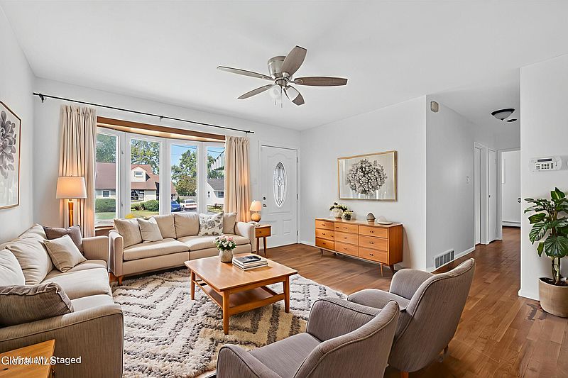 2nd image of 12 O'Neil Street