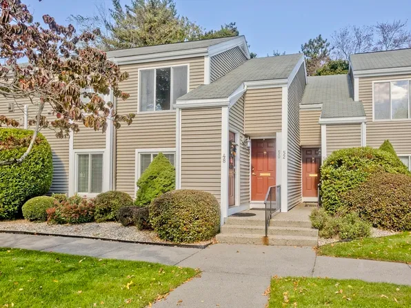 50 Nassau Dr #50, Springfield, MA 01129