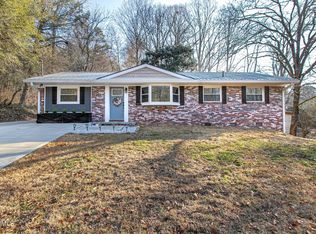 3704 Harris Rd, Knoxville, TN 37918