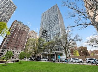 2400 N Lakeview Ave APT 1002, Chicago, IL 60614