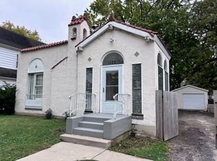 1122 N Ash St, Waukegan, IL 60085