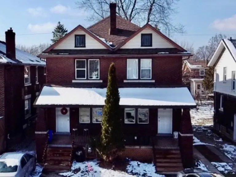 429 Partington Ave — Photo 1