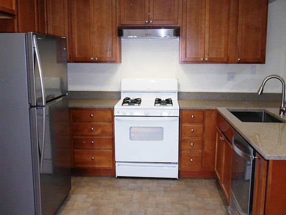 2nd image of 2404 Lava Dr