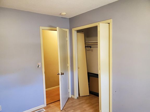 3rd image of 5525 149th Ln NW
