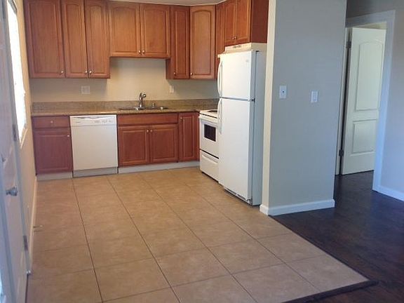 4th image of 910 Dainty Ave APT 2