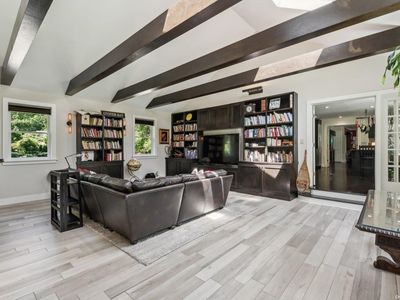 5 Woodward Drive, Oyster Bay, NY, 11771