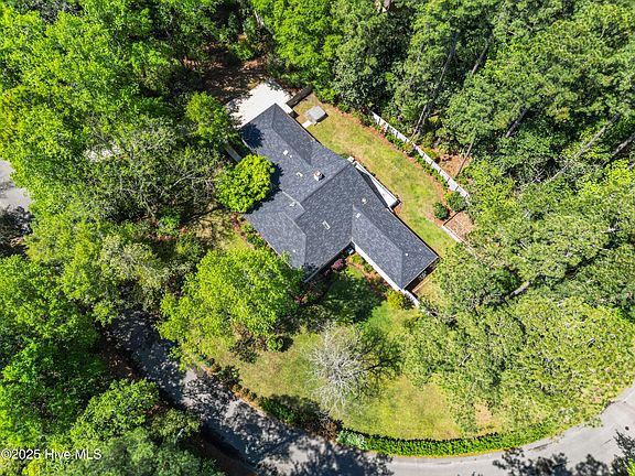 2nd image of 235 Braxlo Lane