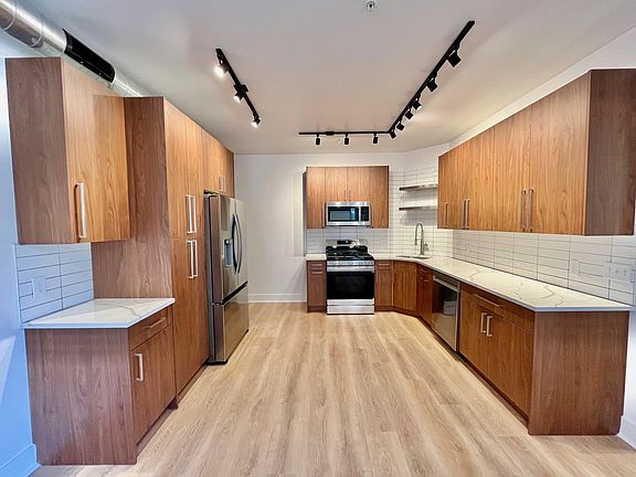 2nd image of 316 S Highland Ave #201