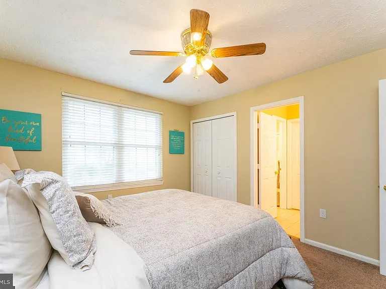 6006 Bobcat Ct — Photo 23