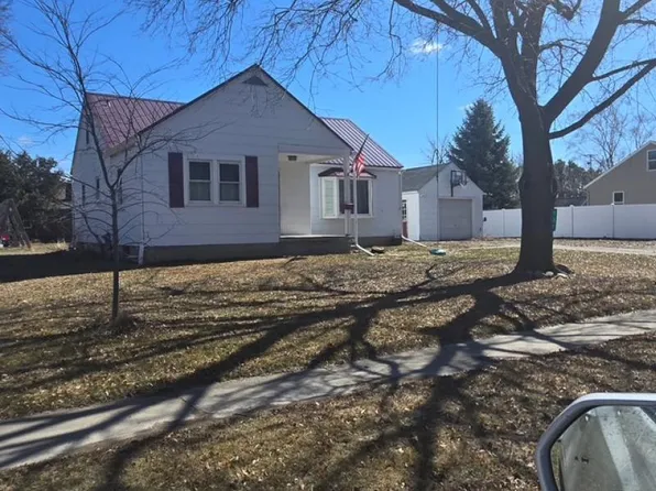 531 S 6th St, Sebewaing, MI 48759