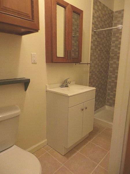 2nd image of 213 E 118th St Fl 4