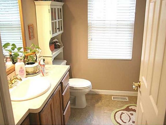 5th image of 6737 Wesley Dr
